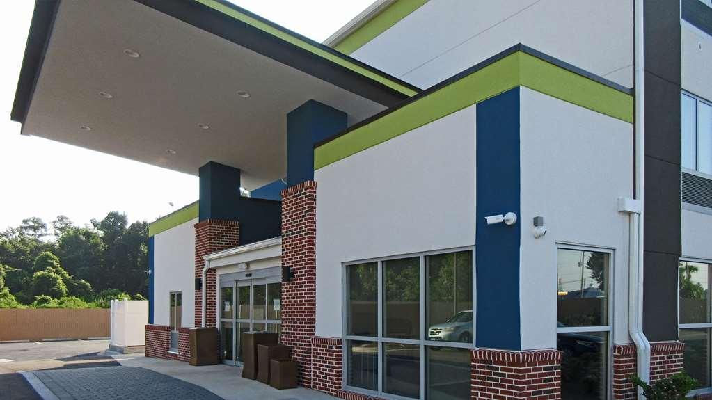 Comfort Inn & Suites Brunswick Extérieur photo