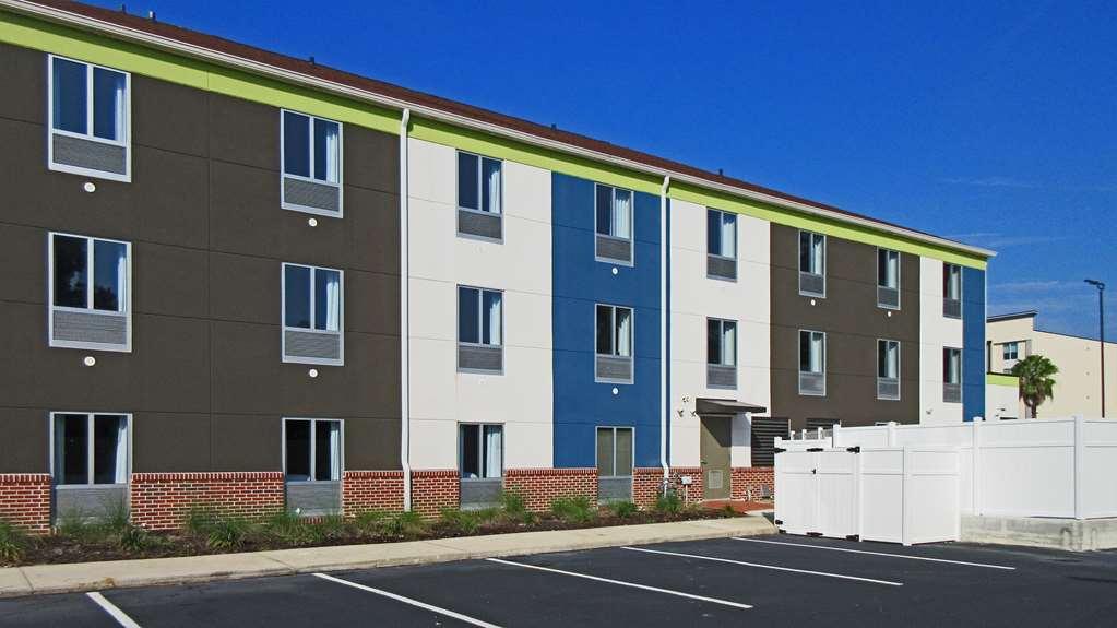 Comfort Inn & Suites Brunswick Extérieur photo